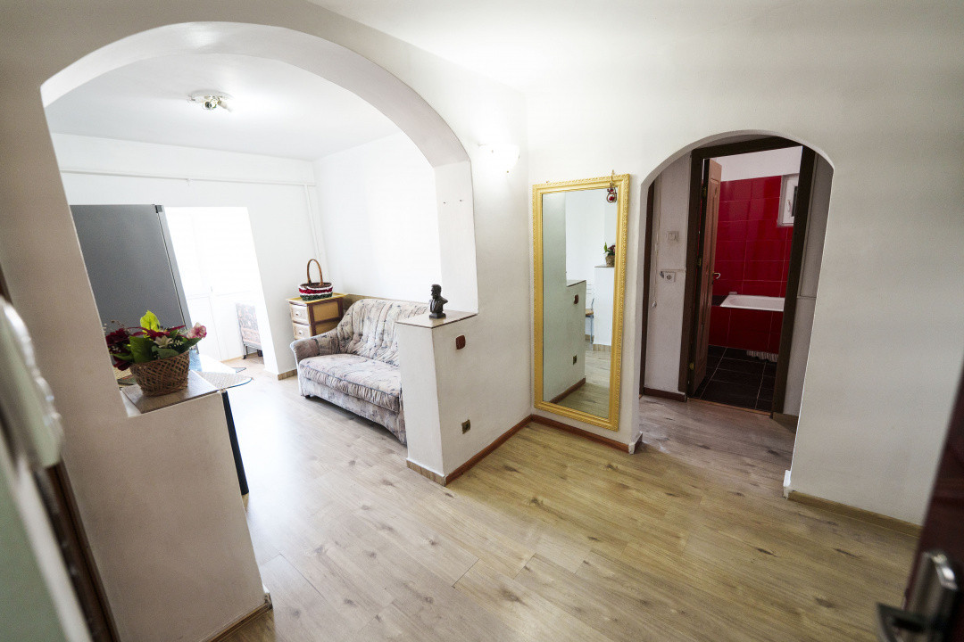 Apartament primitor 2 camere, ideal locuinta sau investitie, Rovine-langa Penny