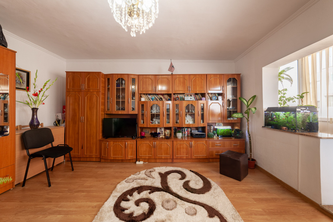 Apartament 3 camere, etaj 3/4, Gavana