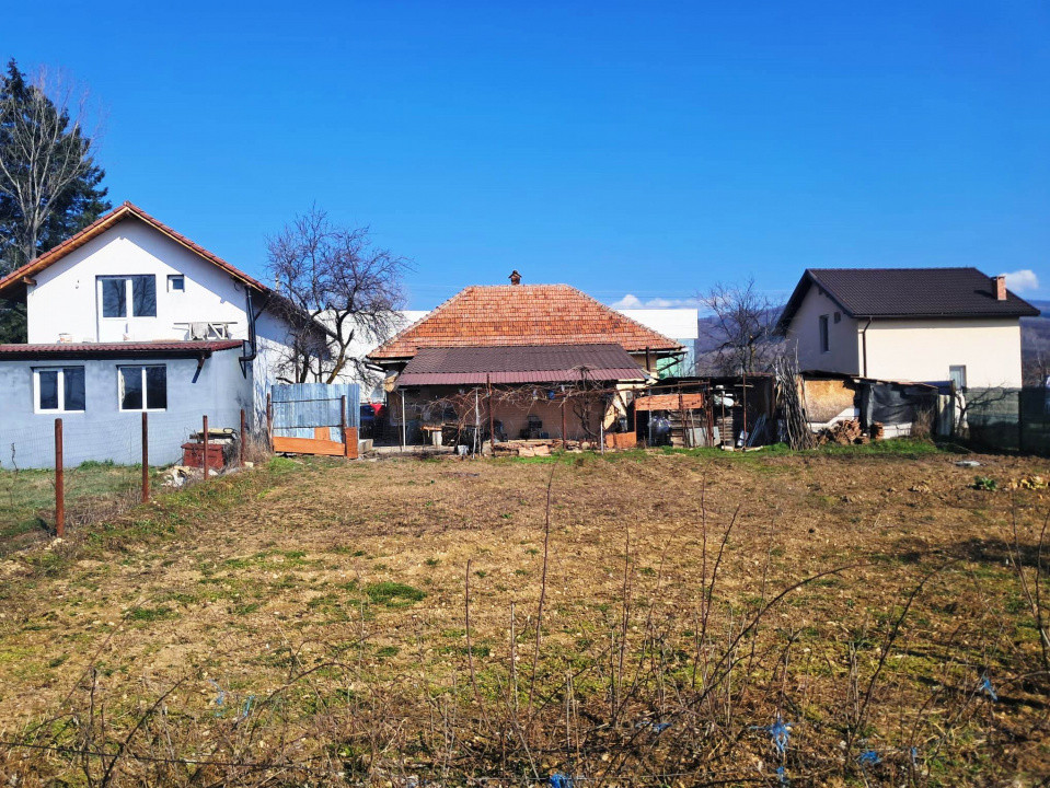 Casă și teren Polovragi