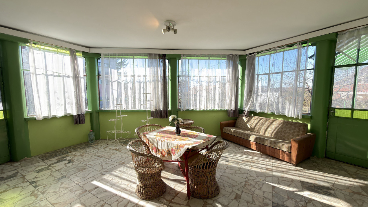 Casă 6 camere cu Teren 950 mp | 2 Fronturi ≈ 61 m | Carei