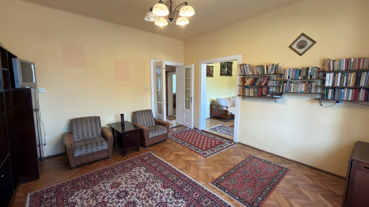 Casă 6 camere cu Teren 950 mp | 2 Fronturi ≈ 61 m | Carei