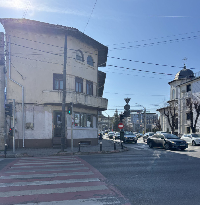 Spațiu birouri / locuință – 181 mp utili, etaj + mansardă în vilă, Centru Piteșt