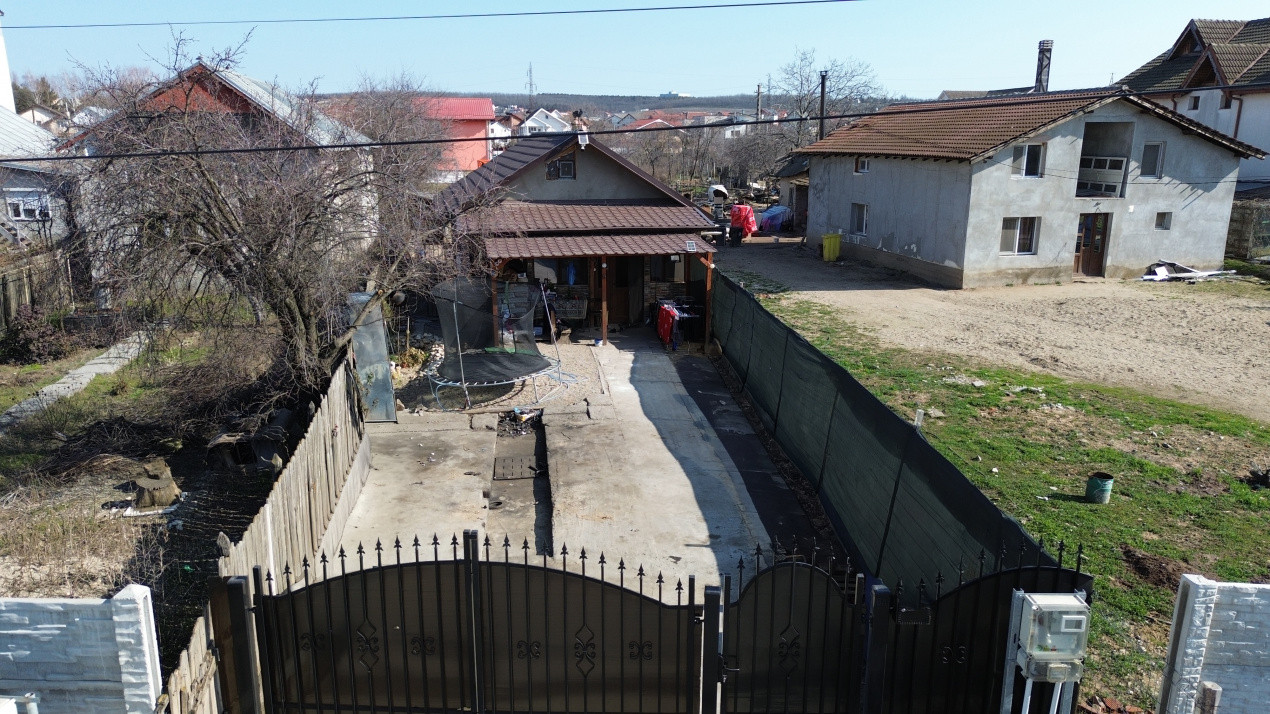 Oportunitate: teren intravilan 603 mp cu utilitati, imprejmuit, aproape de Lapus