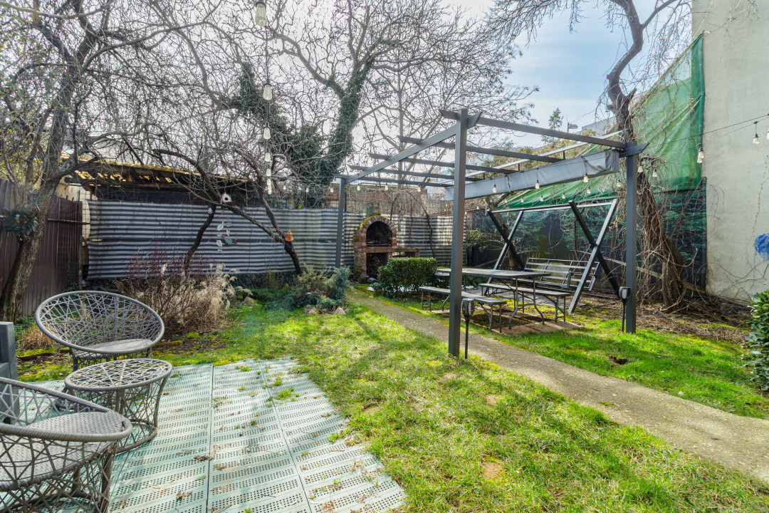 Casa cu gradina aproape de metrou 1 Mai - 232 mp curte libera