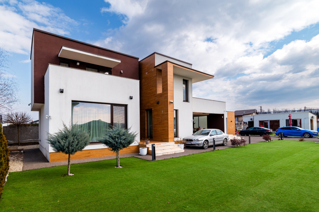 Vila moderna Mioveni | teren 1231 mp | terase, foisor si garaj