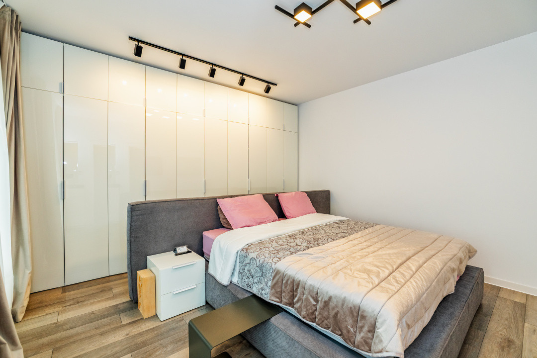 Vila moderna Mioveni | teren 1231 mp | terase, foisor si garaj