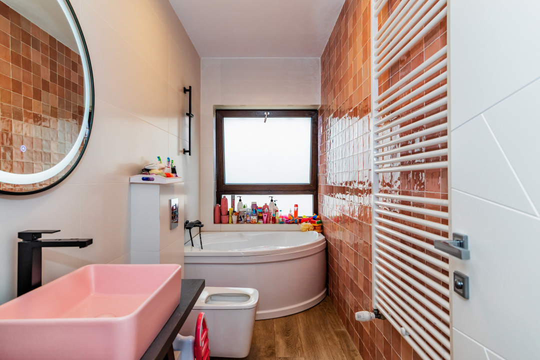 Vila moderna Mioveni | teren 1231 mp | terase, foisor si garaj