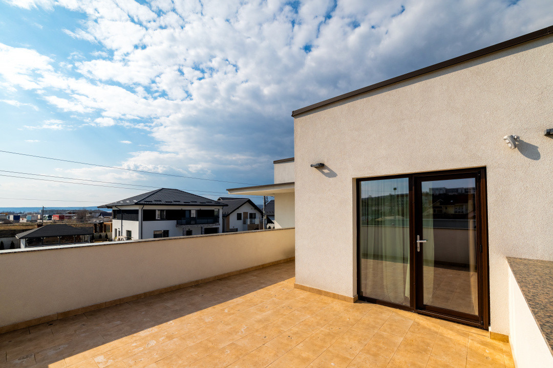 Vila moderna Mioveni | teren 1231 mp | terase, foisor si garaj