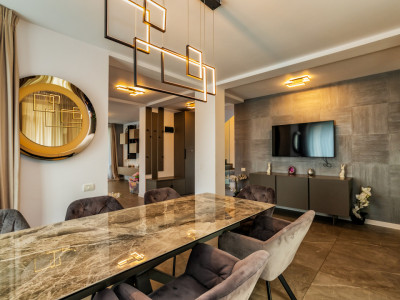 Vila moderna Mioveni | teren 1231 mp | terase, foisor si garaj