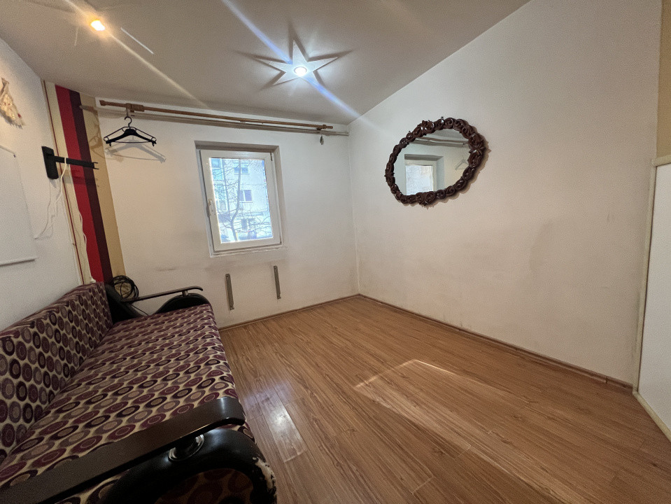 Apartament 3 camere parter zona Exercitiu-Pitesti 0% Comision