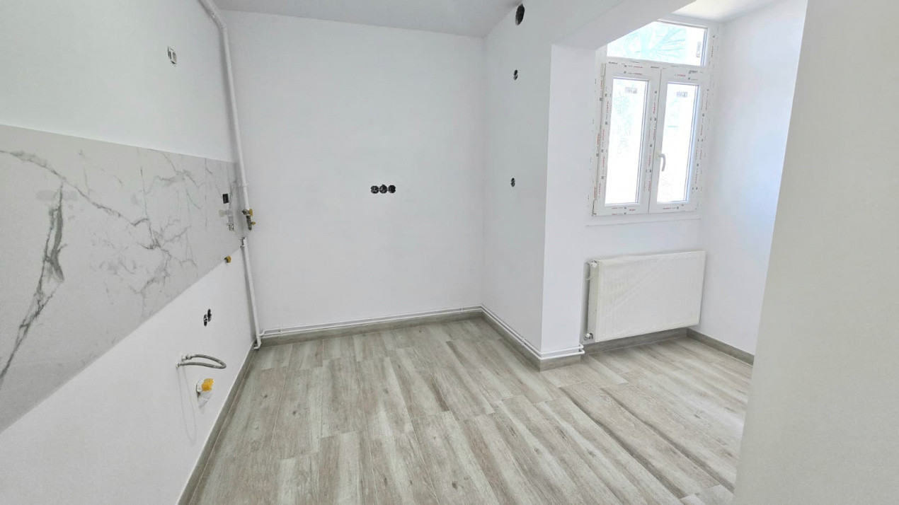 De vânzare Apartament 2 camere Luceafărul Satu Mare