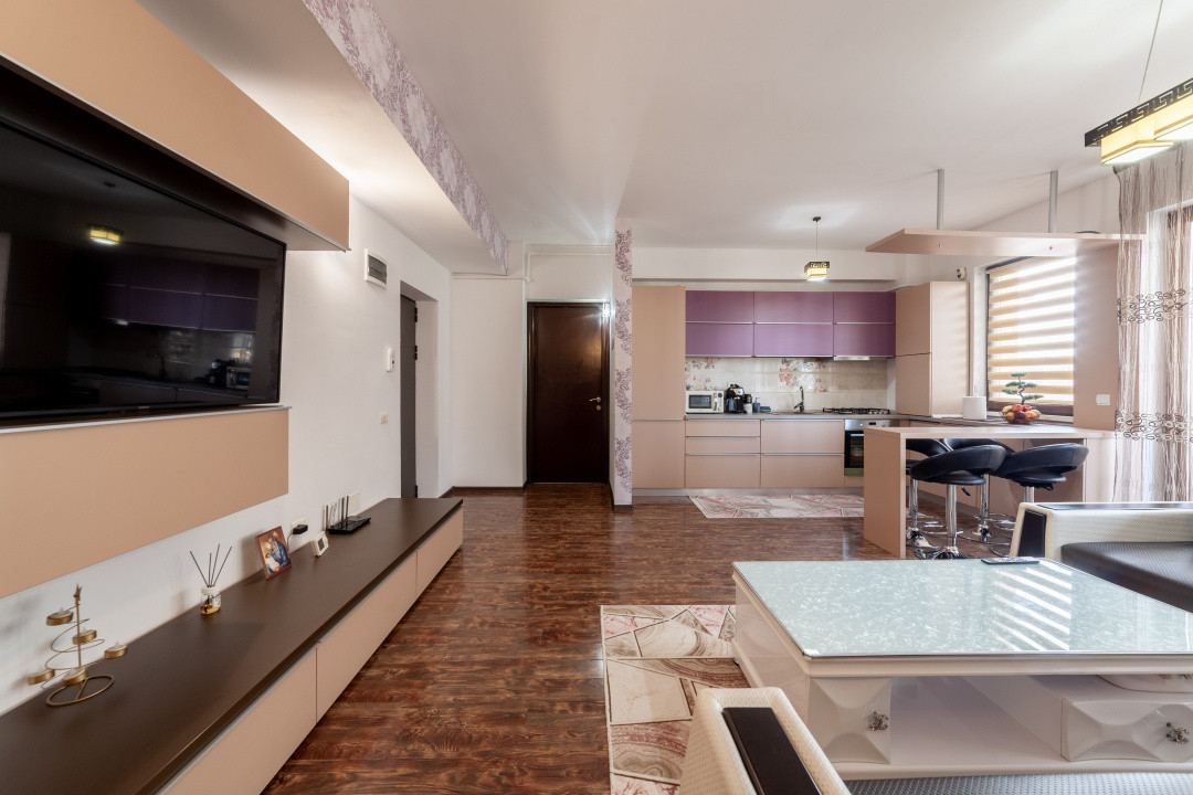 Gavana – Platou - 3 camere decomandat - 2 bai