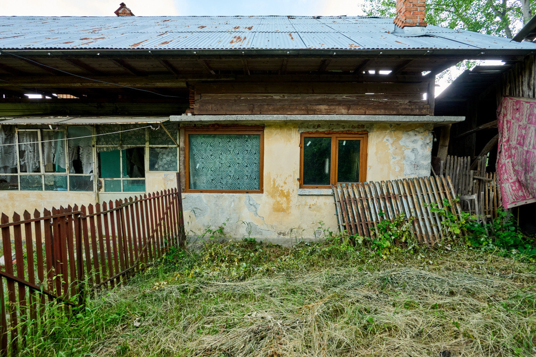 Casa cu teren generos - 4696 mp Apa Sarata - Campulung !!
