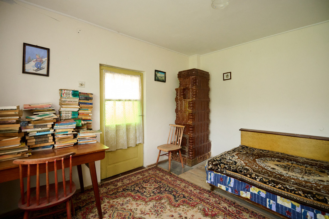 Casa cu teren generos - 4696 mp Apa Sarata - Campulung !!