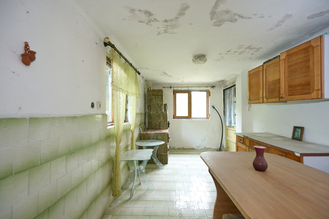 Casa cu teren generos - 4696 mp Apa Sarata - Campulung !!