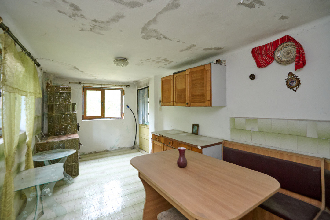 Casa cu teren generos - 4696 mp Apa Sarata - Campulung !!