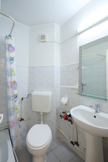 Garsoniera cocheta Prundu, zona linistita! Zero comision!