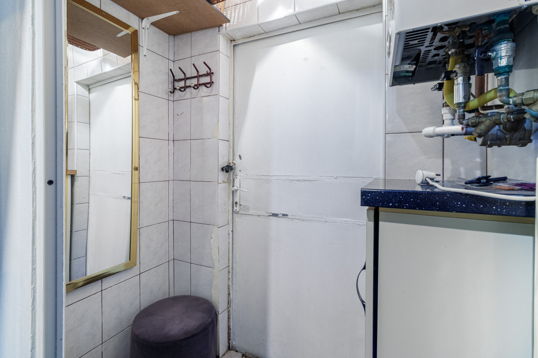 Spațiu comercial cu chiriaș, Eroii Revolutiei