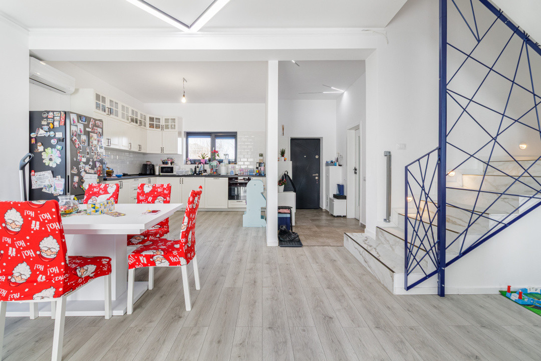 Casa Corbeanca P+1 cu 3 dormitoare si curte generoasa, terasa si loc de parcare