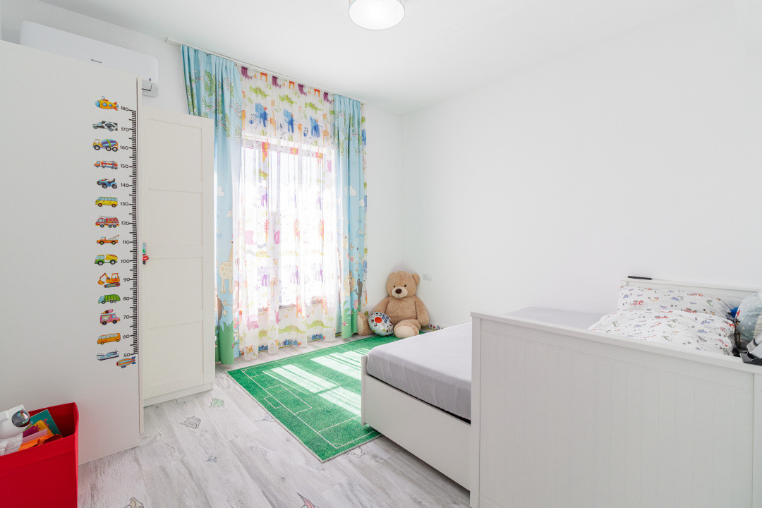 Casa Corbeanca P+1 cu 3 dormitoare si curte generoasa, terasa si loc de parcare