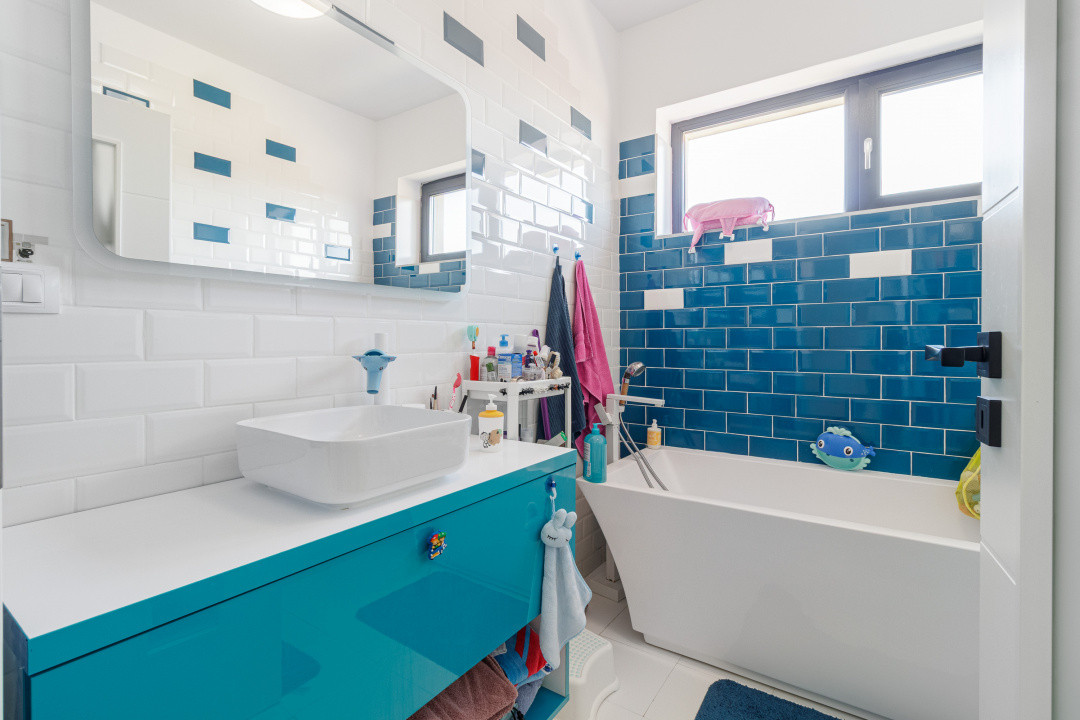 Casa Corbeanca P+1 cu 3 dormitoare si curte generoasa, terasa si loc de parcare