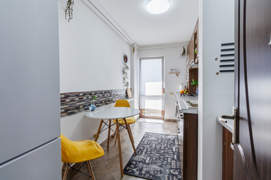 Apartament 2 camere decomandat - Otopeni - Garaj 