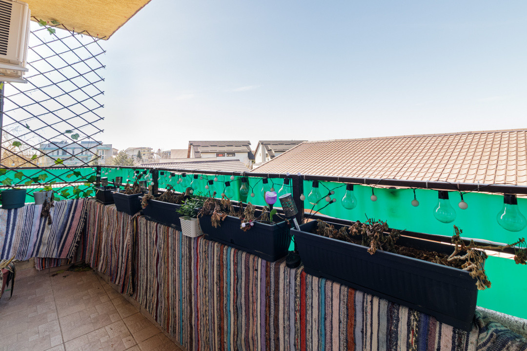 Apartament 2 camere decomandat - Otopeni - Garaj 