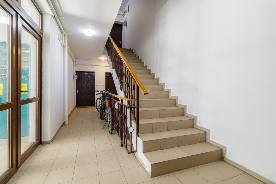 Apartament 2 camere decomandat - Otopeni - Garaj 