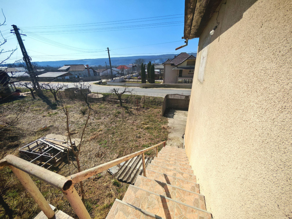 Casă cu teren generos în Dârmănești, Argeș-ideală pentru locuința sau afacere 