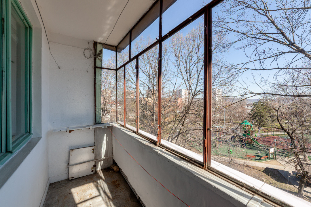 Apartament 2 camere Craiovei – Etaj 3 - vedere parc 