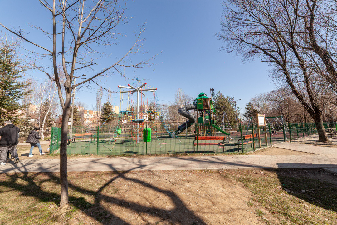 Apartament 2 camere Craiovei – Etaj 3 - vedere parc 