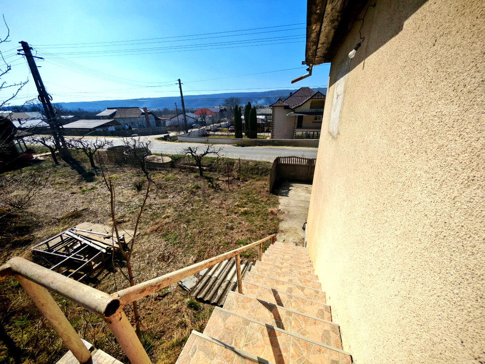 Casă cu teren generos în Dârmănești, Argeș-ideală pentru locuința sau afacere 