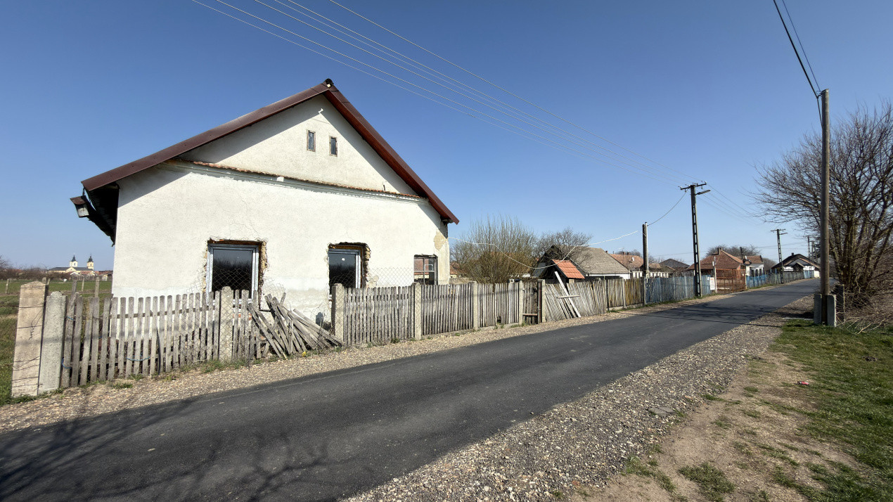 Casa cu teren Loc. Mérk, Ungaria - Teren 1411 mp - Comision 0% cumpărător
