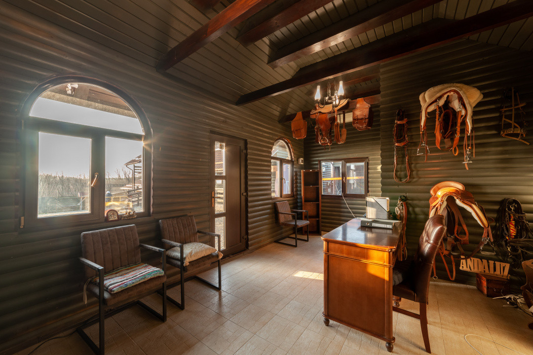 Inchiriere - Centrul de Echitatie 