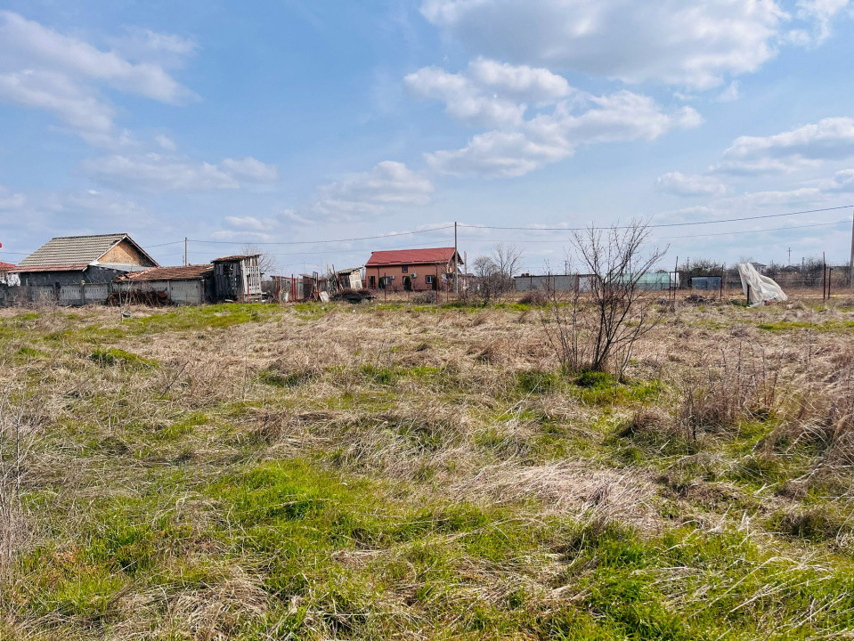 Teren intravilan, 2 parcele, 815 mp, utilitati, Preajba - zona Smart Pub