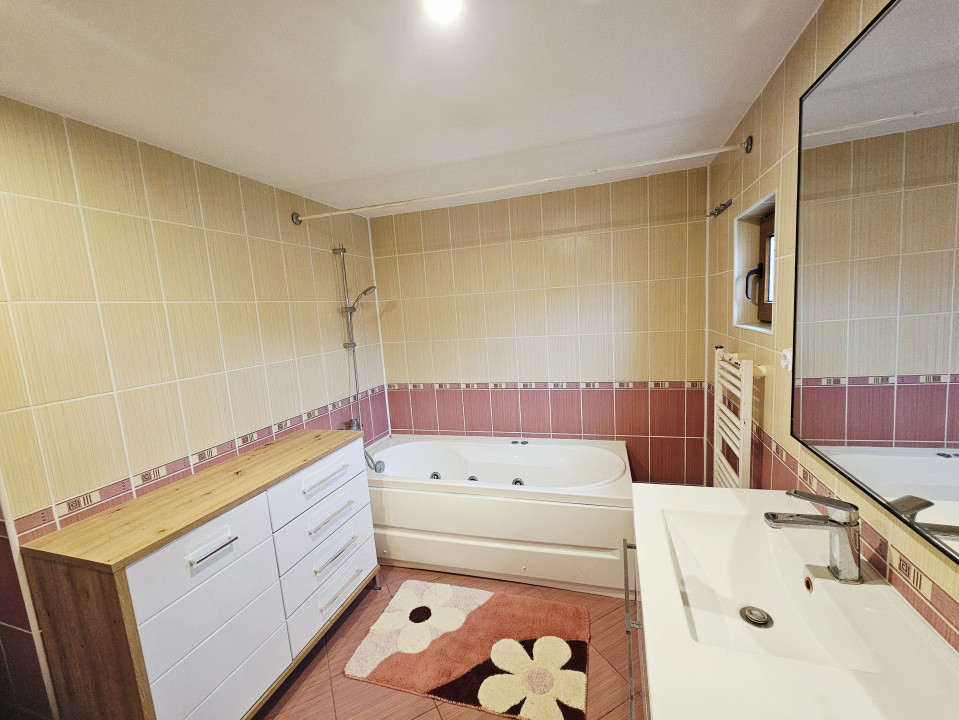 Casa eleganta,zona centrala Aiton,cu ciubar,gradina si panouri fotovoltaice