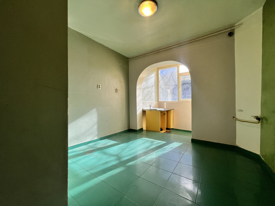 Apartament 3 camere parter zona Exercitiu-Pitesti 0% Comision