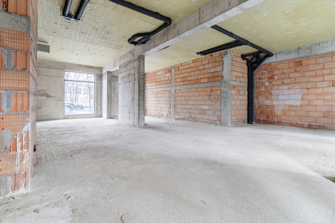 Spatiu Comercial Semifinisat | Bloc nou | Hercesa Vivenda