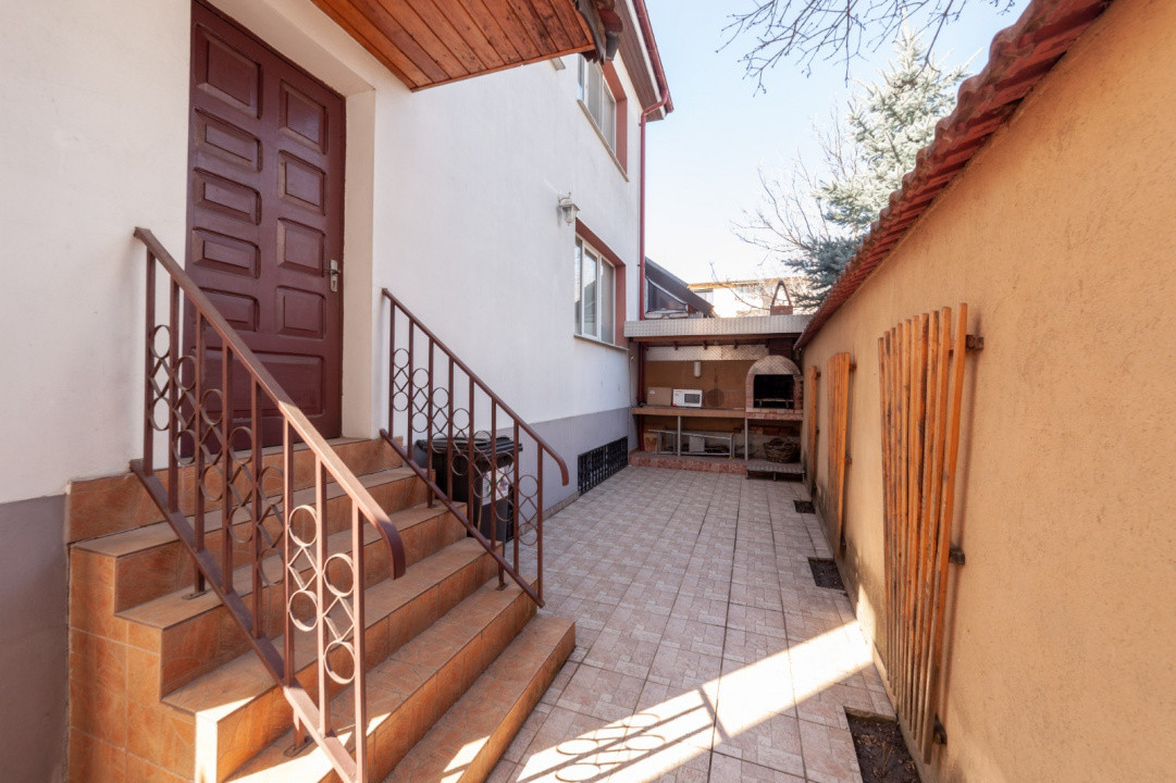 Casa Centrala Pitesti - Exercitiu, Strada Traian