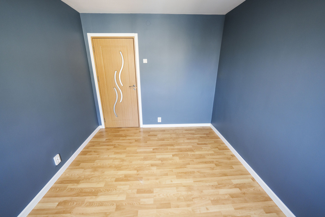 Apartament 4 camere renovat, bilateral, CT, Craiovita Noua - zona Kaufland