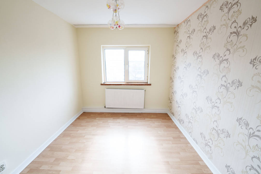 Apartament 4 camere renovat, bilateral, CT, Craiovita Noua - zona Kaufland