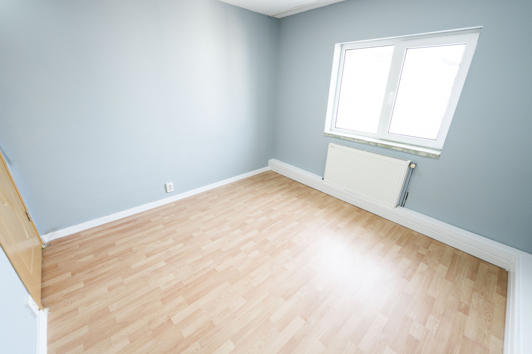 Apartament 4 camere renovat, bilateral, CT, Craiovita Noua - zona Kaufland