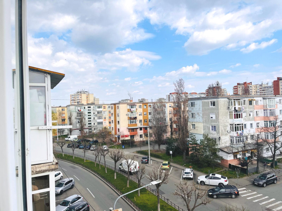 Apartament 4 camere renovat, bilateral, CT, Craiovita Noua - zona Kaufland