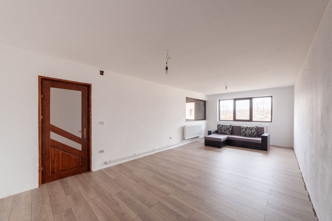 La 2 min de Campulung Muscel – 344 mp utili+ teren 4.563 mp -utilizare multiplă!