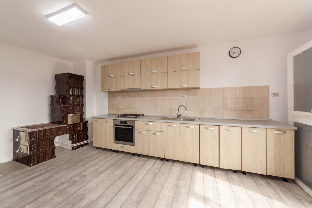 La 2 min de Campulung Muscel – 344 mp utili+ teren 4.563 mp -utilizare multiplă!