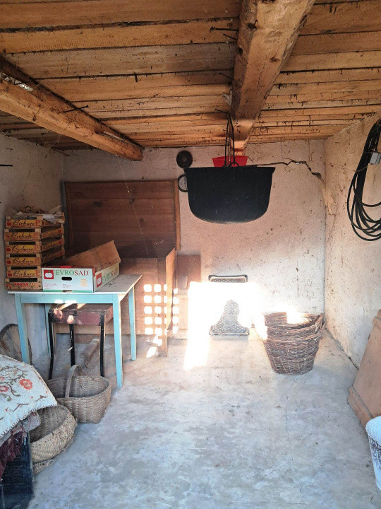 Casă și teren de vânzare Polovragi - Racovița