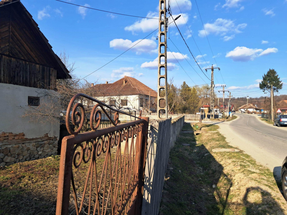 Casă și teren de vânzare Polovragi - Racovița