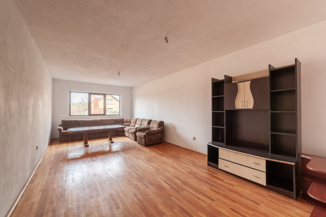 La 2 min de Campulung Muscel – 344 mp utili+ teren 4.563 mp -utilizare multiplă!