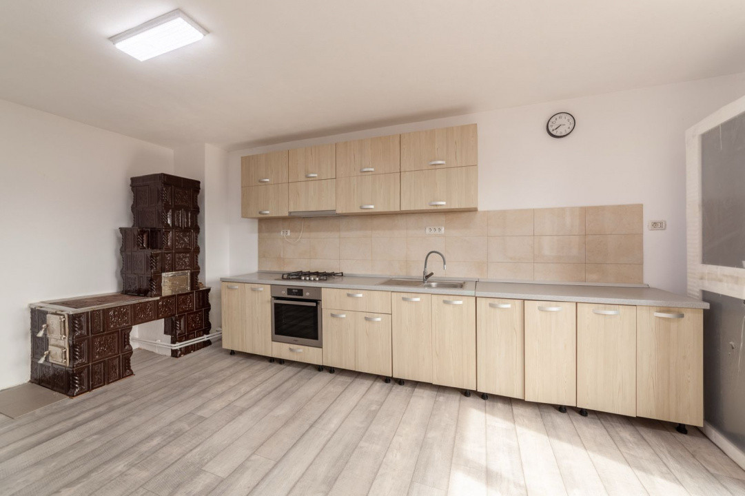 La 2 min de Campulung Muscel – 344 mp utili+ teren 4.563 mp -utilizare multiplă!