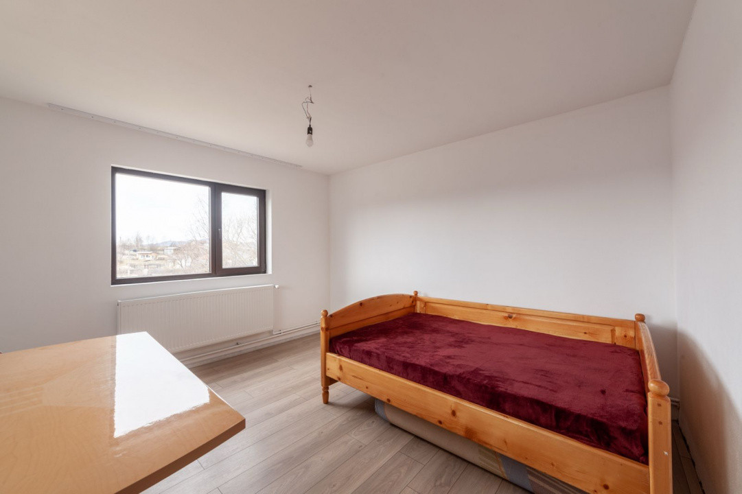 La 2 min de Campulung Muscel – 344 mp utili+ teren 4.563 mp -utilizare multiplă!